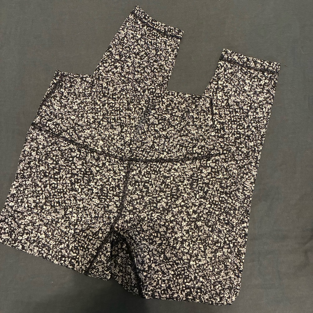 Size 8 Lululemon crop leggings